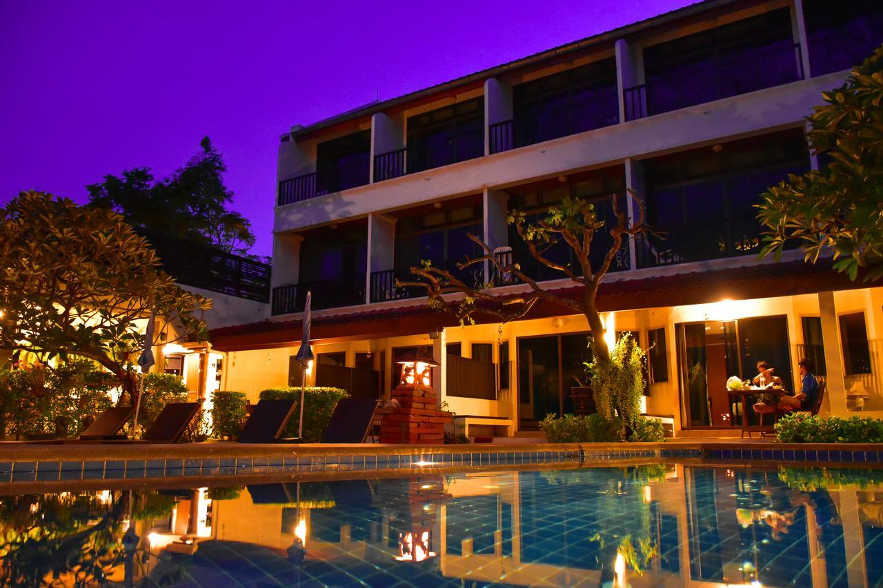 Sea Memories White Sand Beach Hotel Hua Hin Exterior photo