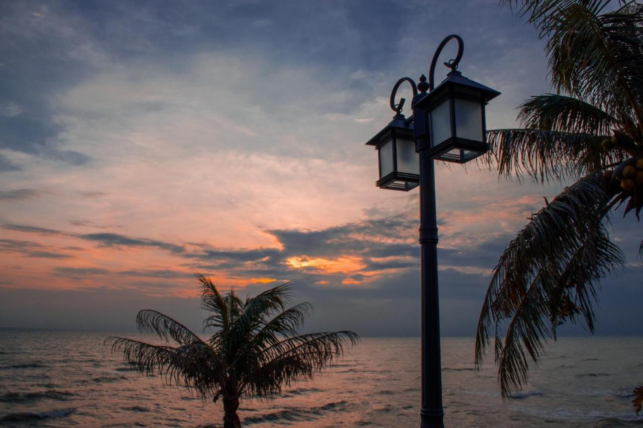 Sea Memories White Sand Beach Hotel Hua Hin Exterior photo