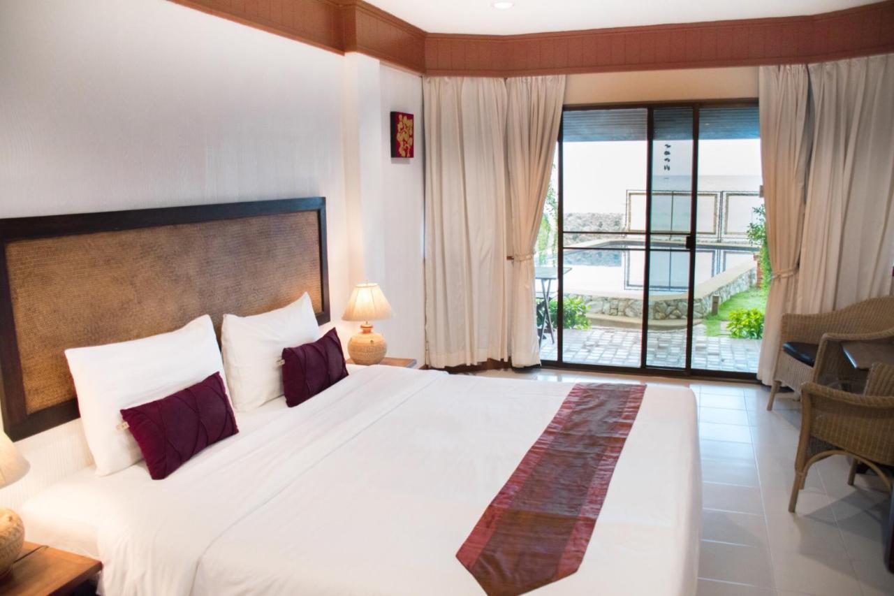 Sea Memories White Sand Beach Hotel Hua Hin Exterior photo